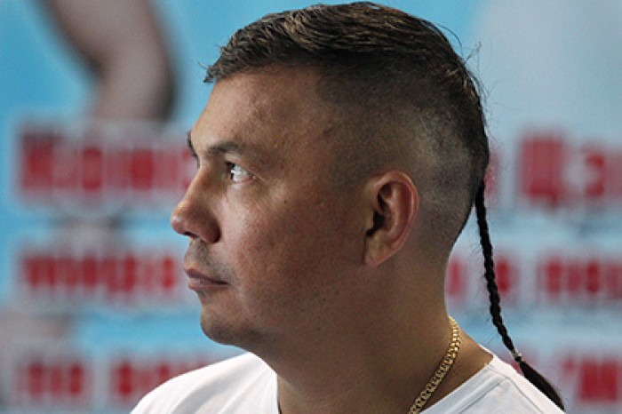 У жены Кости Цзю попытались угнать Land Cruiser