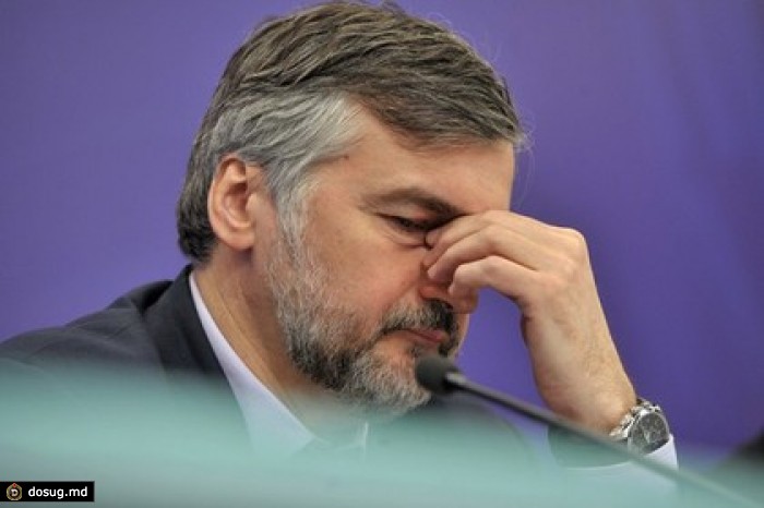 В мае ежемесячный отток капитала из России сократился вдвое