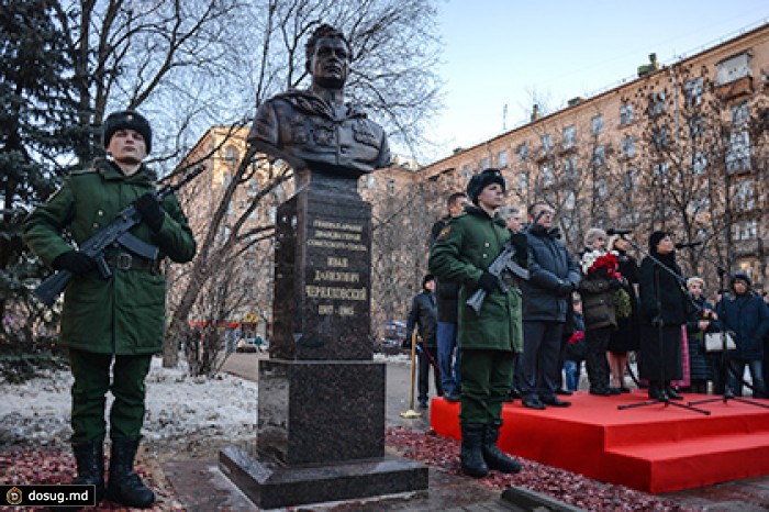 В Москве открыли памятник генералу Черняховскому