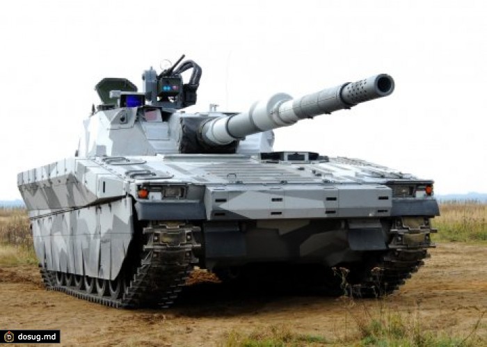 В Норвегии танк столкнулся с автомобилем на военных учениях