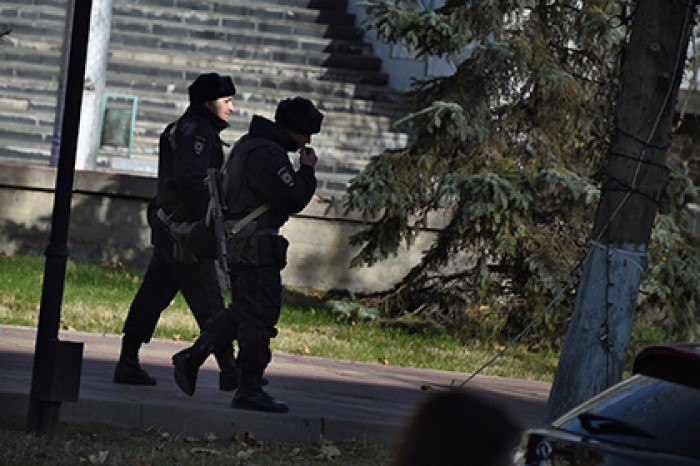 В пригороде Махачкалы ввели режим контртеррористической операции