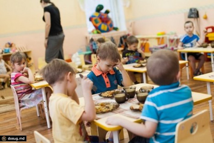 В столице почти половина воспитанников не посещает детсады