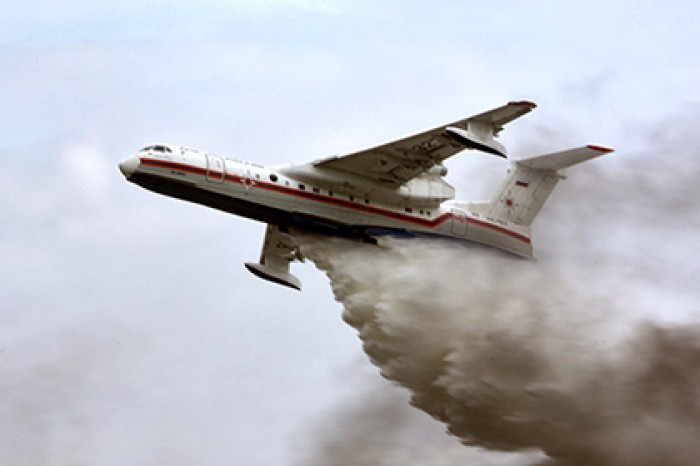 В Таганроге показали первую модернизированную амфибию Бе-200 для МЧС