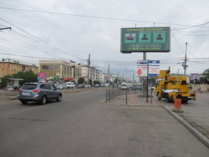 В Бурятии приставы разместили фотографии должников по ЖКХ на уличных билбордах