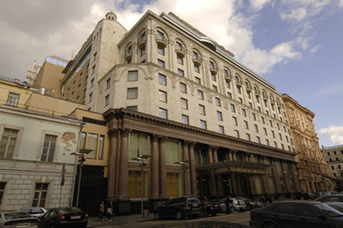 В элитном отеле в центре Москвы устроили Саксонский ужин