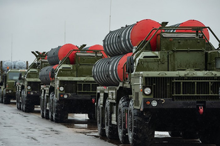 ВКС России получили очередной полковой комплект зенитных систем С-400