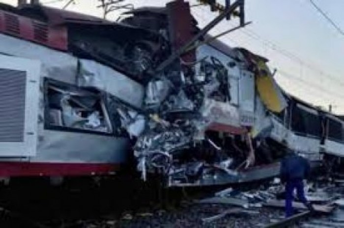 В Люксембурге столкнулись два поезда