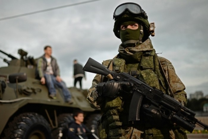 В Минобороны анонсировали боевую экипировку с экзоскелетом