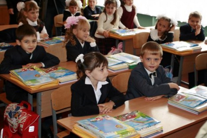 В нынешнем учебном году в школу не пошли более ста детей
