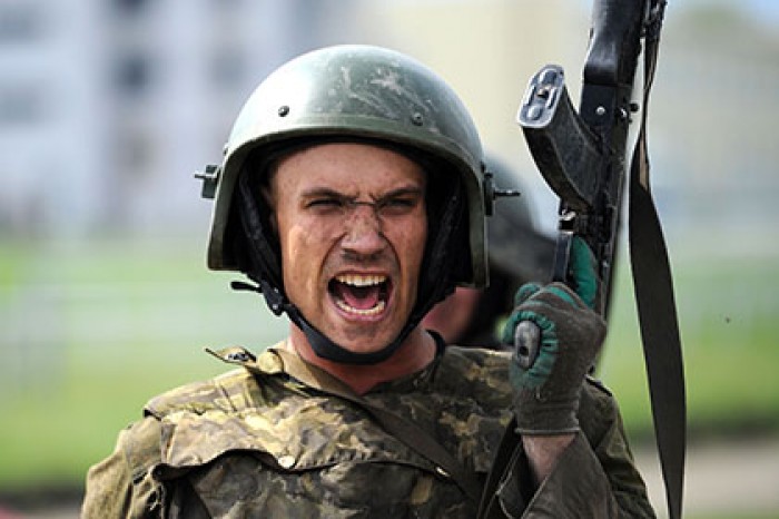 Военные психологи обучили командиров снимать стресс и агрессию у новобранцев