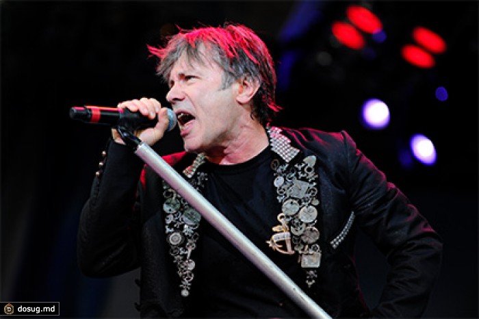 Вокалист Iron Maiden назвал причиной рака языка оральный секс