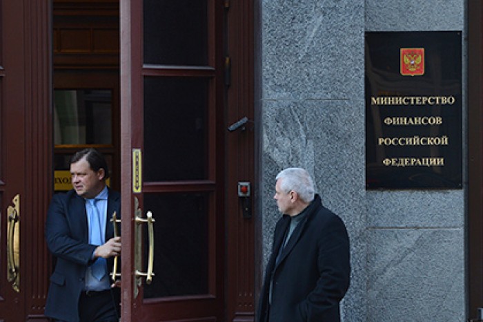 В правительстве вновь заговорили об ограничении наличных расчетов