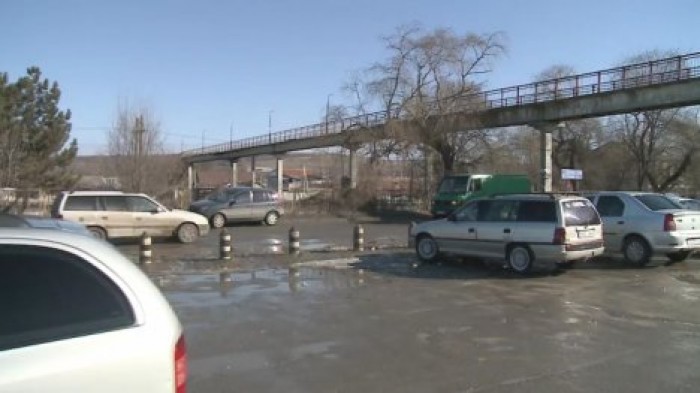 В Страшенах пешеходный мост может скоро рухнуть