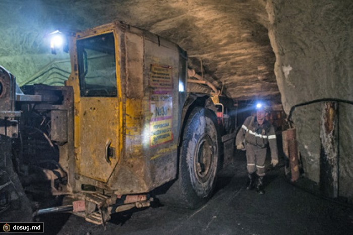 ВВП России упал почти на 5 процентов