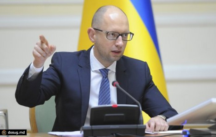 Яценюк объявил о скором запрете на торговлю с Крымом