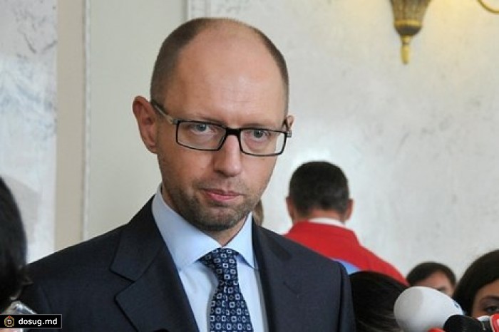 Яценюк рассказал о "компаниях-упырях", срывающих тендеры