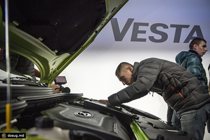 За первый день дилеры продали 780 машин Lada Vesta