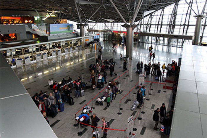 Задолжавшего зарплату строителям Восточного бизнесмена задержали во Внуково