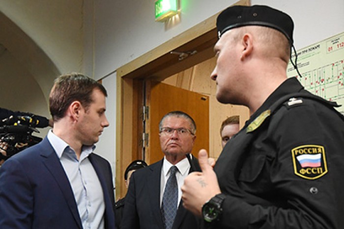 Защитой Улюкаева займутся адвокаты Евгении Васильевой и майора Евсюкова