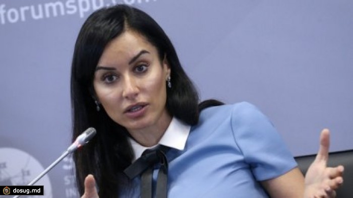 Жириновский требует уволить Канделаки из-за "оскорбления русских"