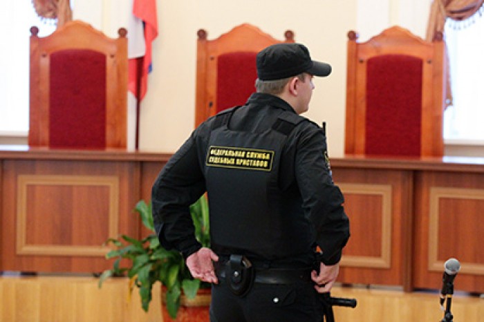 Жительница Белгорода получила по месяцу колонии за каждую пощечину приставу