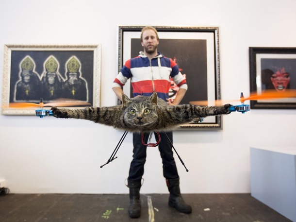 Голландец превращает мертвых животных в дроны