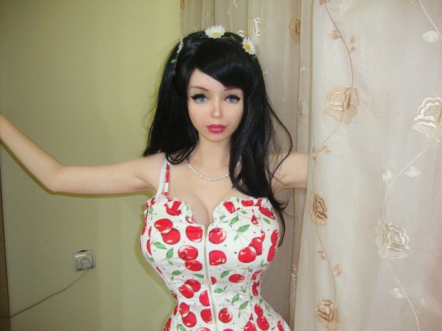 Лолита Ричи — новая живая кукла из России