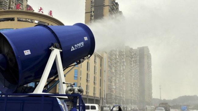Ноу-хау в Китае - туманные пушки для очистки воздуха