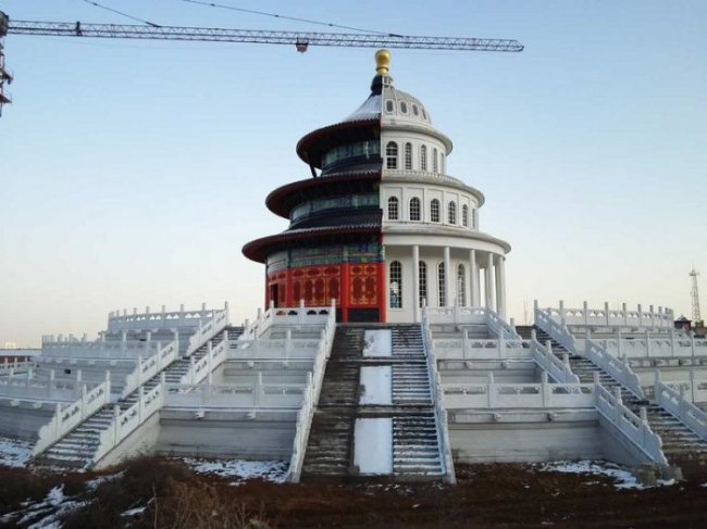 В Китае построили объеденное здание Капитолия и храма Неба