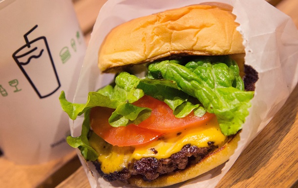 Американец потратил полгода на создания гамбургера из "ничего"