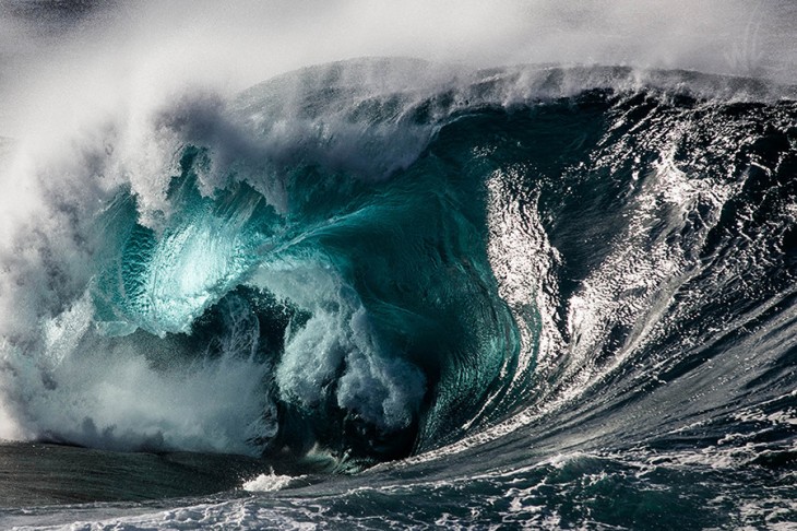 Величие и красота волн в снимках Warren Keelan