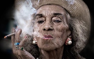 Ученые объяснили, почему некоторые курильщики доживают до глубокой старости