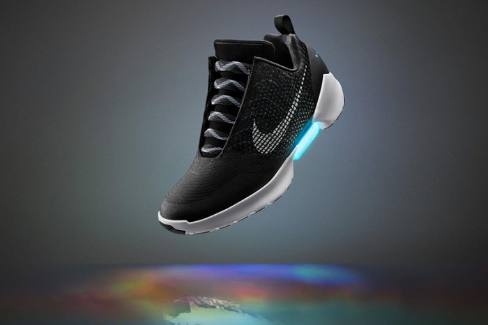 Уникальные кроссовки Nike HyperAdapt