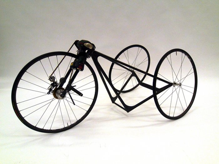 Карбоновый электрический трехколесный велосипед