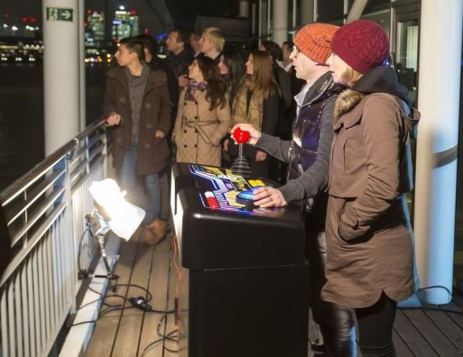 Гигантская игра Pacman в Лондоне