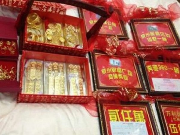 Китайский бизнеcмен подарил дочери приданого на 150.000.000$