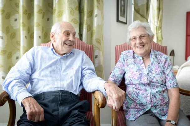 194 года. Британская пара объявлена самой пожилой в мире