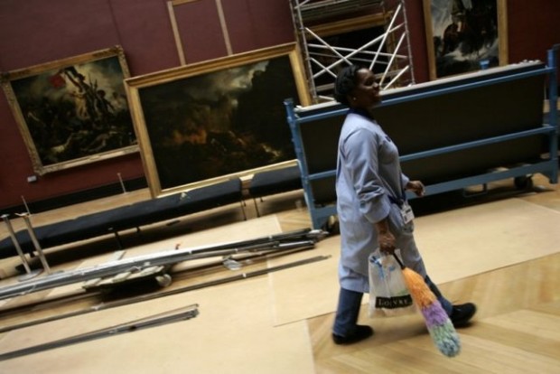 Уборщица приняла за мусор инсталляции за 10 000 евро
