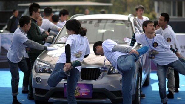 Жесткий китайский конкурс для желающих получить авто