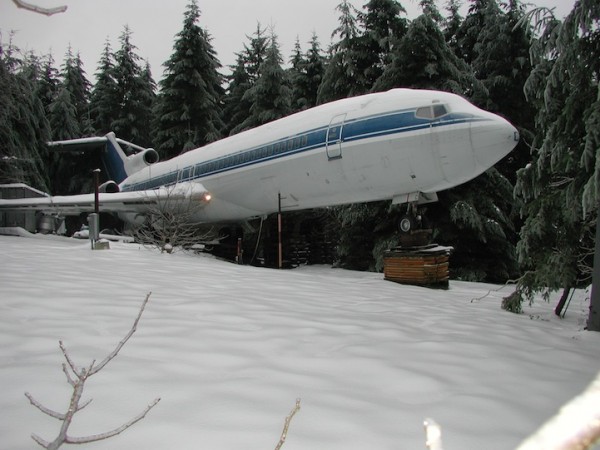 Жизнь внутри самолета Boeing 727