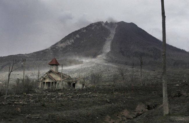 Деревни, выгоревшие после извержения вулкана