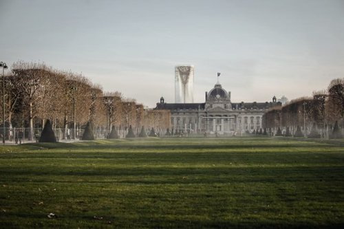 Проект компании MAD Architects позволит превратить уродливую парижскую башню в гигантское зеркало городского масштаба