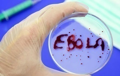 Эбола может жить в организме мужчины до 9 месяцев