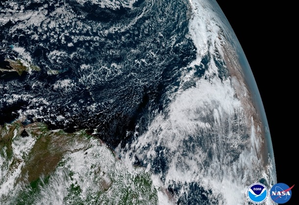 Земля на ладони: Фото с новейшего спутника NASA