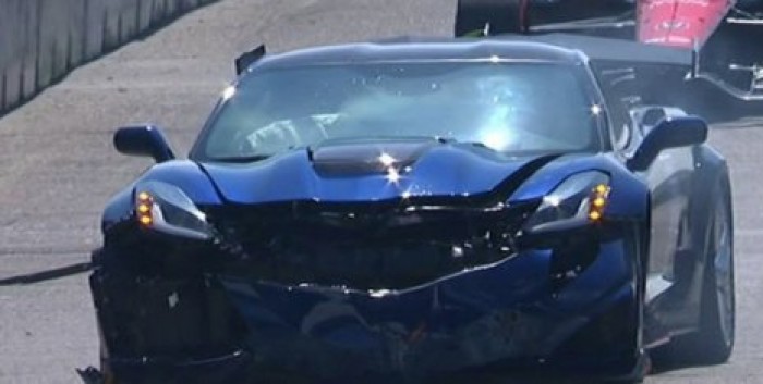Вице-президент GM разбил о стену Corvette ZR1