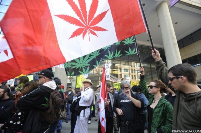 В Канаде легализовали марихуану для развлечений