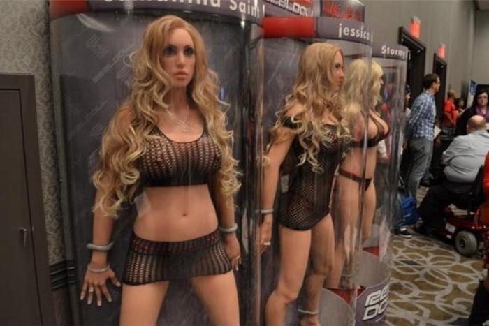 Мода на секс с куклами захватывает Германию