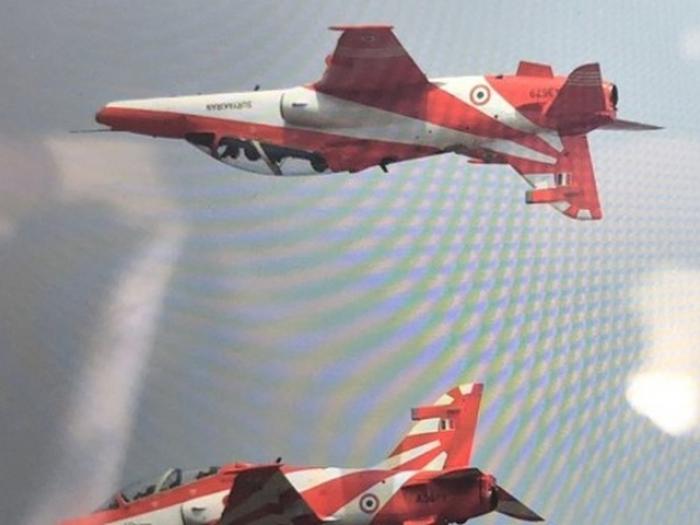 Во время репетиции авиашоу в Индии столкнулись два военных самолета