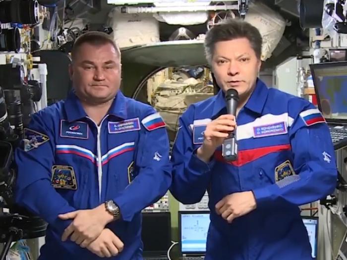 Олег Кононенко и Алексей Овчинин поздравили жителей Земли с Днём космонавтики