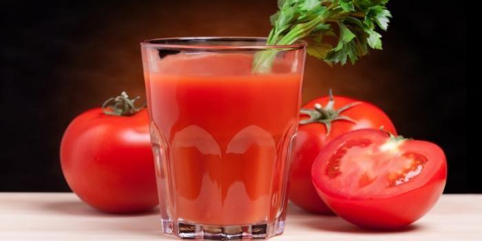 Почему пассажиры самолетов заказывают томатный сок